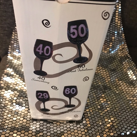 Bottoms up Wine Glass Gift 70th Bling Birthday Wine Glass new - Picture 1 of 3